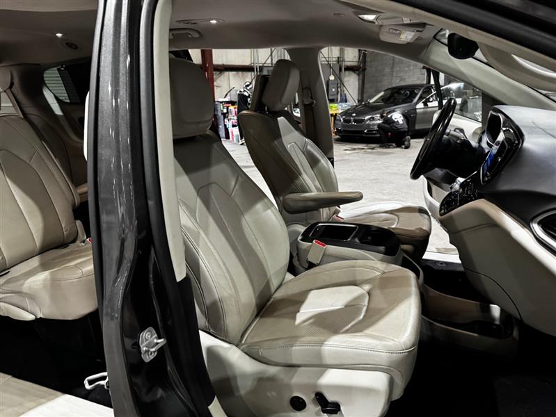 Chrysler Pacifica Touring-L Plus 2017