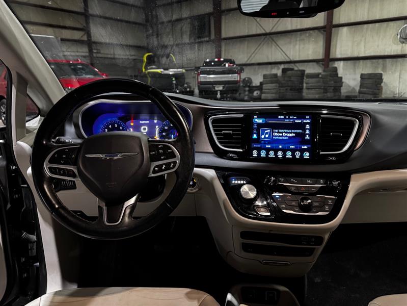 Chrysler Pacifica Touring-L Plus 2017