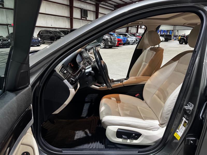 BMW 5-Series 528i 2014