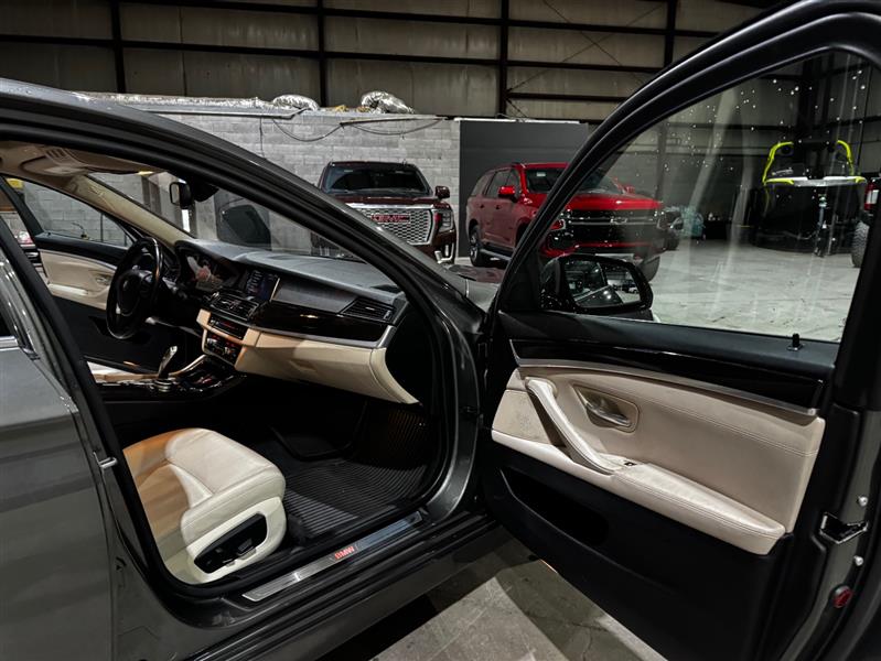 BMW 5-Series 528i 2014