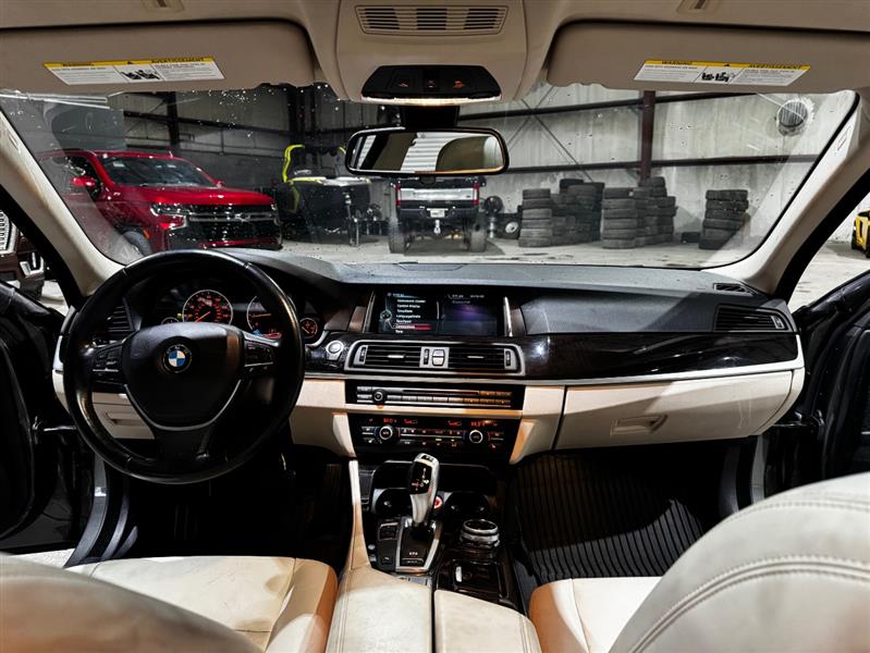 BMW 5-Series 528i 2014