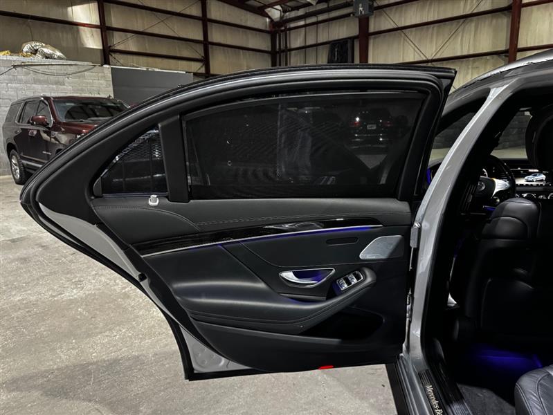 Mercedes-Benz S-Class S550 4MATIC 2014