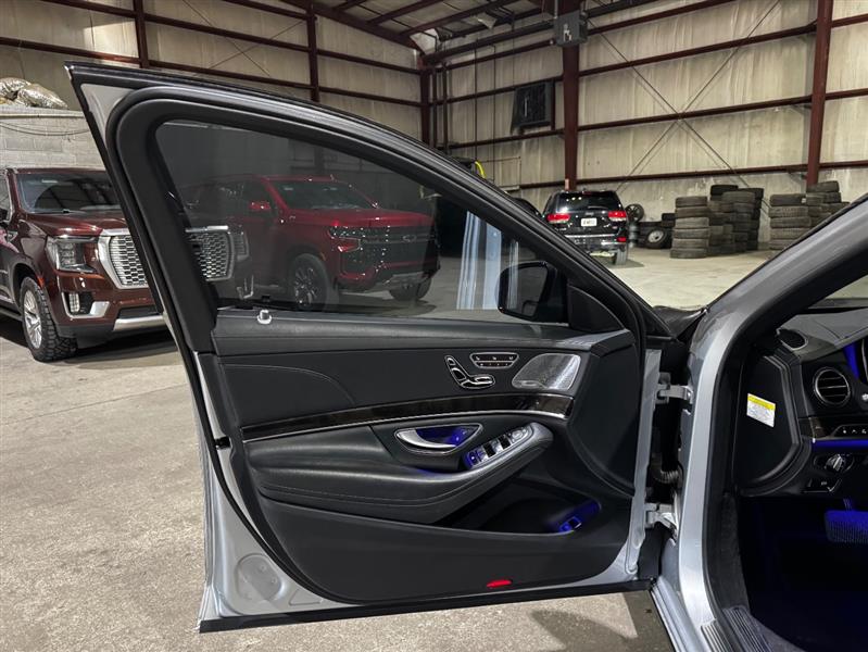 Mercedes-Benz S-Class S550 4MATIC 2014