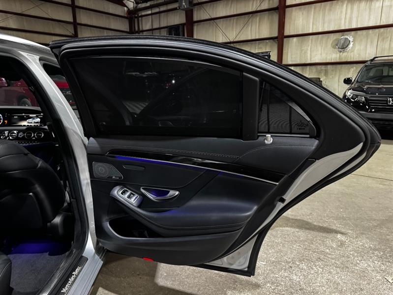 Mercedes-Benz S-Class S550 4MATIC 2014