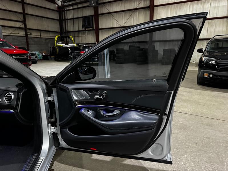 Mercedes-Benz S-Class S550 4MATIC 2014