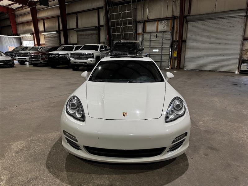 Porsche Panamera 4 2012