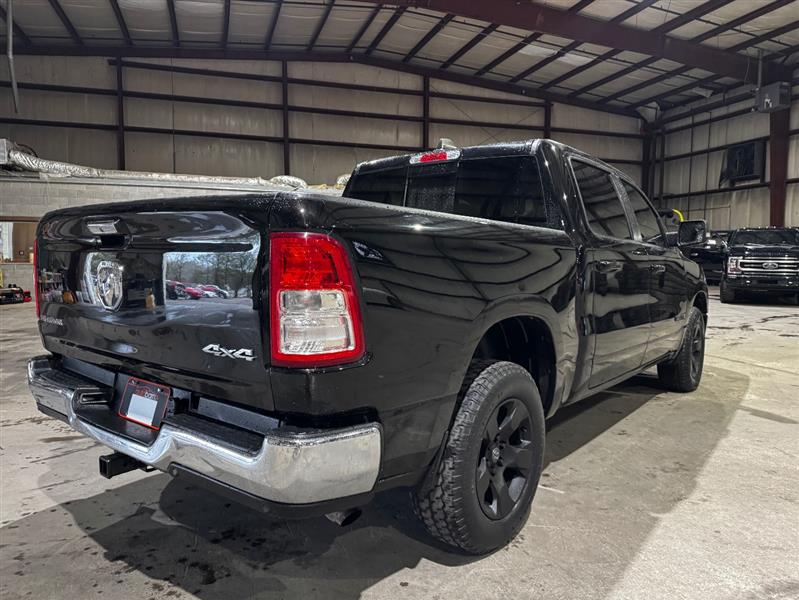 RAM 1500 Big Horn Crew Cab SWB 4WD 2020