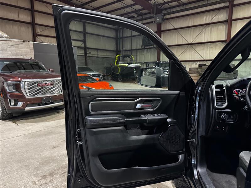 RAM 1500 Big Horn Crew Cab SWB 4WD 2020