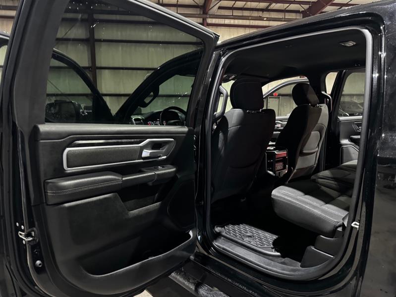 RAM 1500 Big Horn Crew Cab SWB 4WD 2020