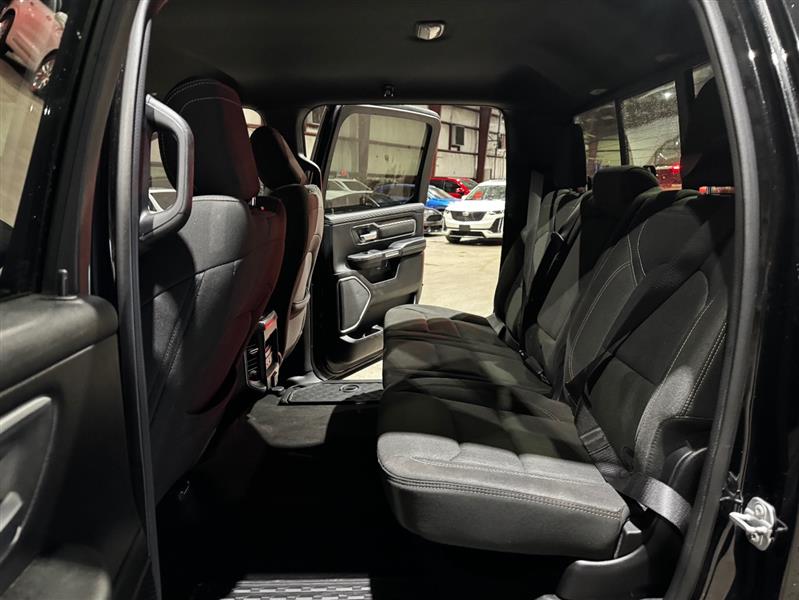 RAM 1500 Big Horn Crew Cab SWB 4WD 2020