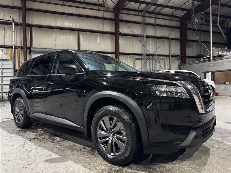 2024 Nissan Pathfinder S