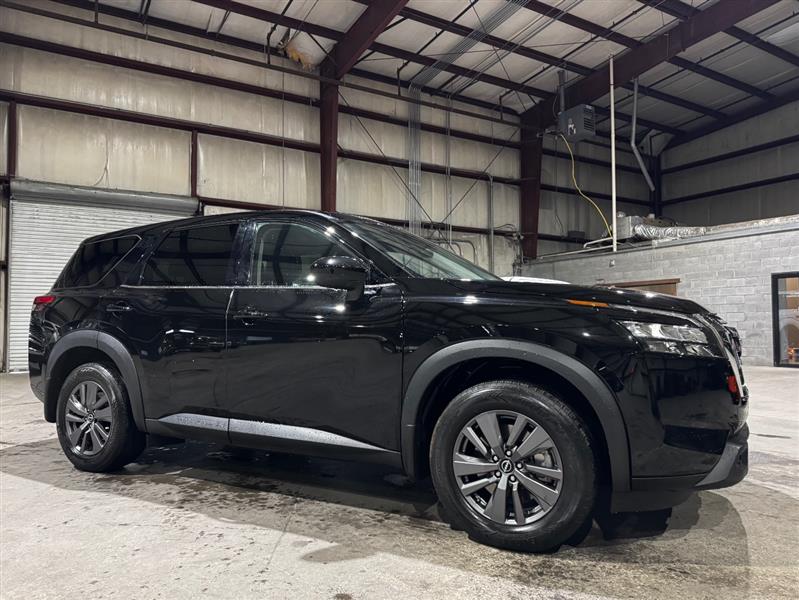 Nissan Pathfinder S 2024