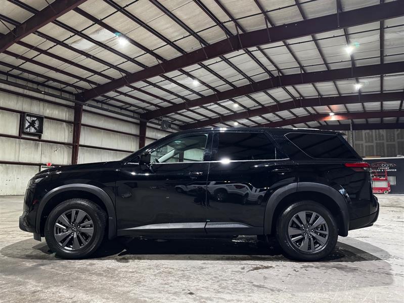 Nissan Pathfinder S 2024