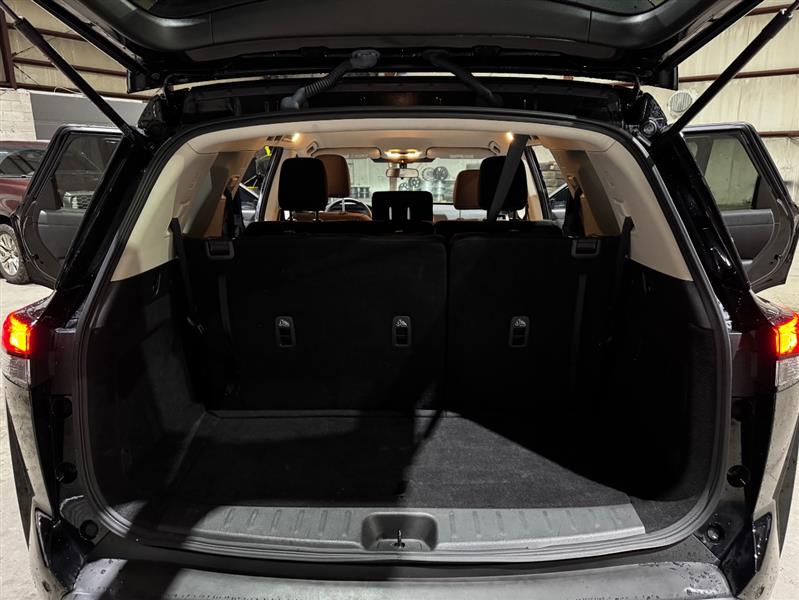 Nissan Pathfinder S 2024