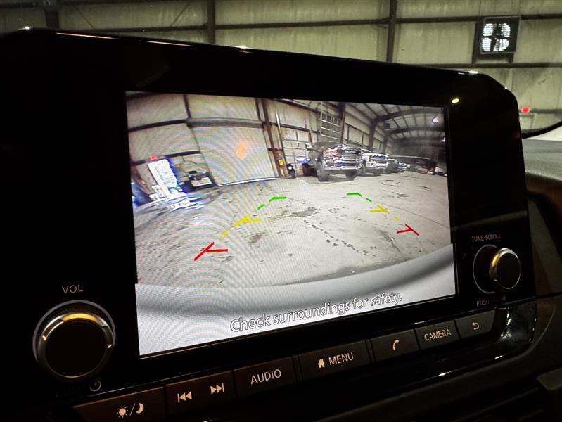 Nissan Pathfinder S 2024