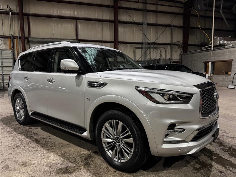 Infiniti QX80 LUXE 2019