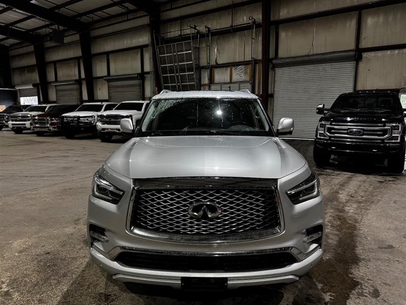 Infiniti QX80 LUXE 2019