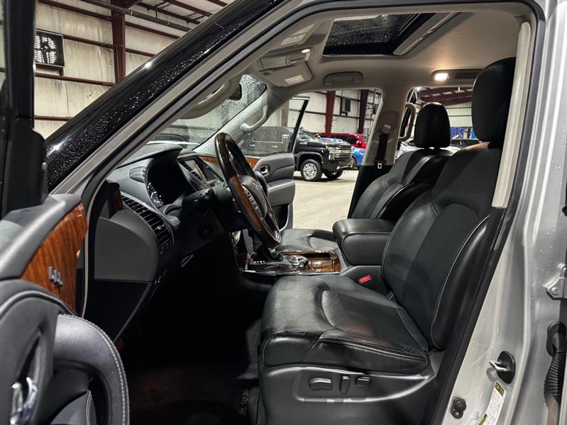 Infiniti QX80 LUXE 2019