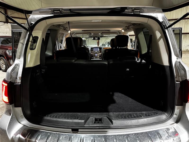 Infiniti QX80 LUXE 2019