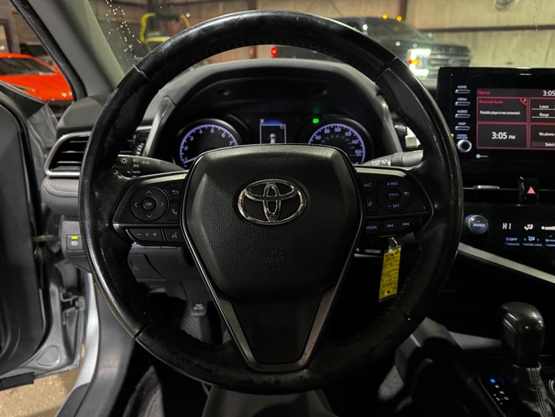 Toyota Camry SE 2021