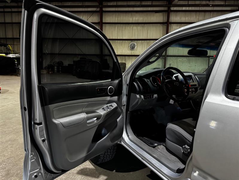 Toyota Tacoma PreRunner Double Cab V6 Auto 2WD 2011