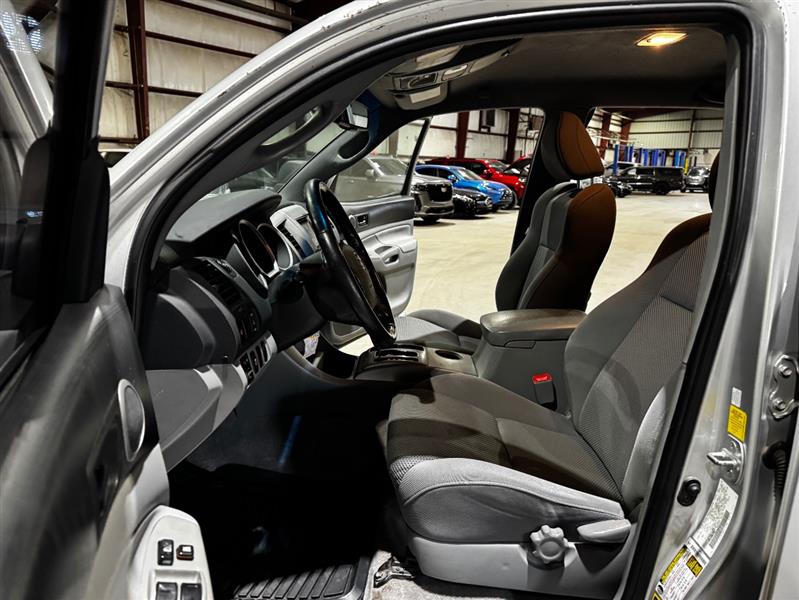 Toyota Tacoma PreRunner Double Cab V6 Auto 2WD 2011