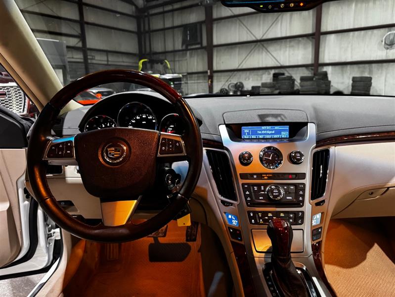 Cadillac CTS 3.0L Luxury 2010