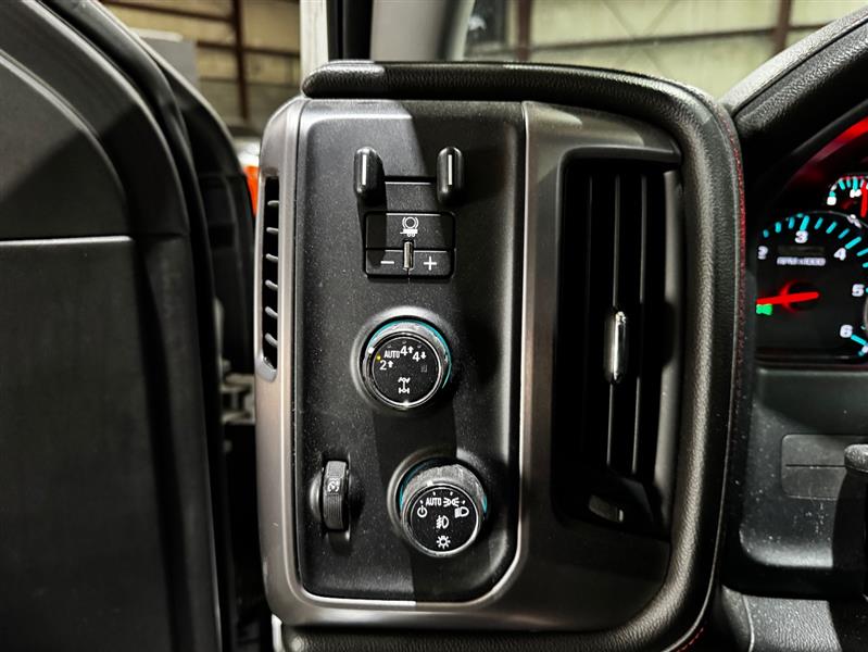 GMC Sierra 1500 SLT Crew Cab Long Box 4WD 2017