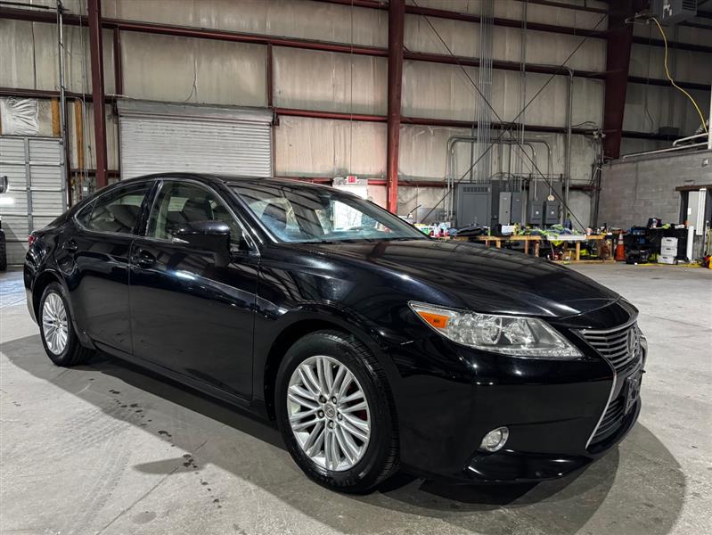 Lexus ES 350 Sedan 2015