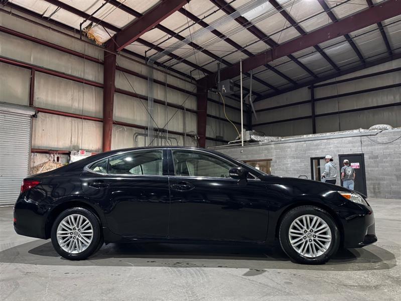 Lexus ES 350 Sedan 2015