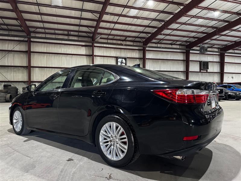 Lexus ES 350 Sedan 2015