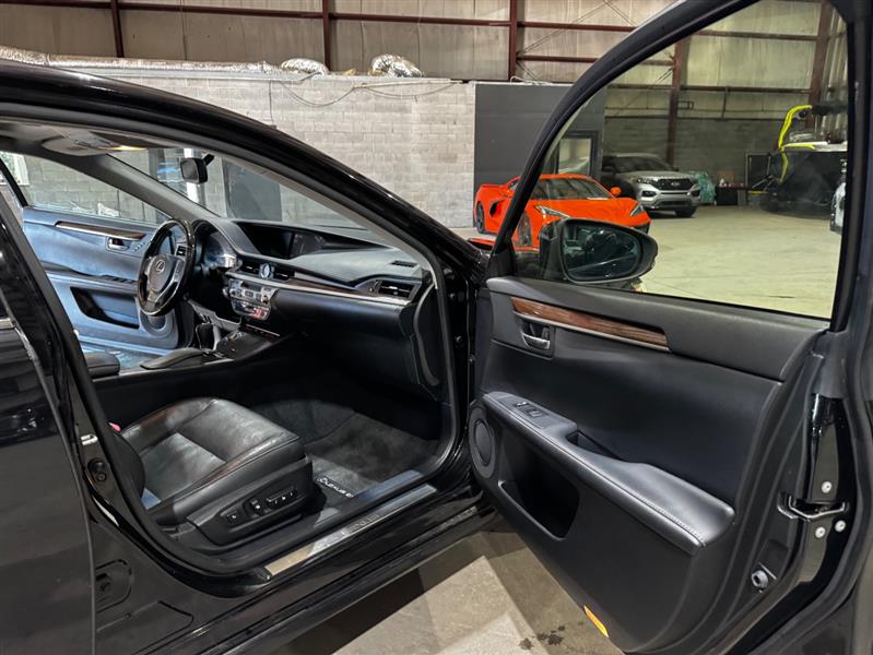 Lexus ES 350 Sedan 2015