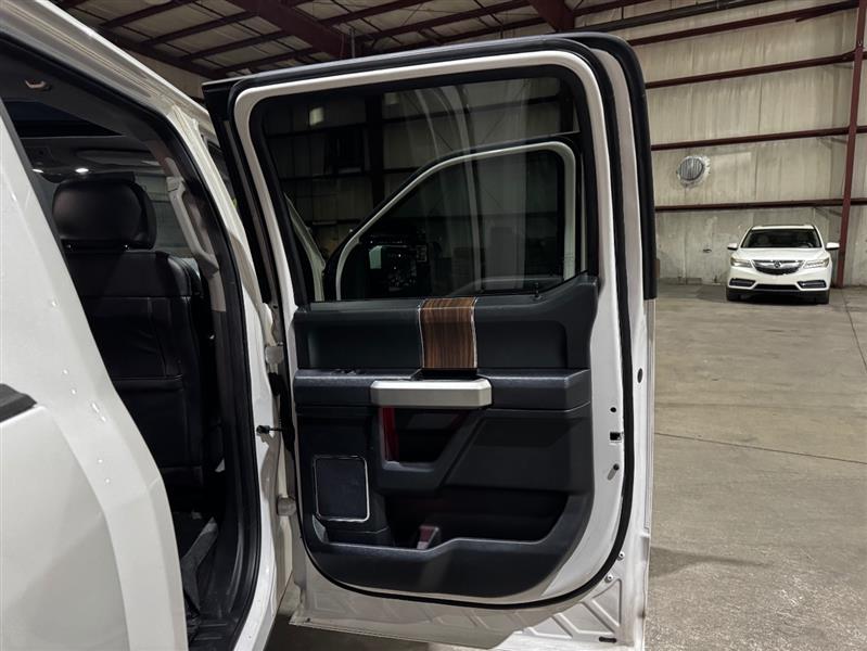 Ford F-150 Lariat SuperCrew 5.5-ft. Bed 4WD 2016