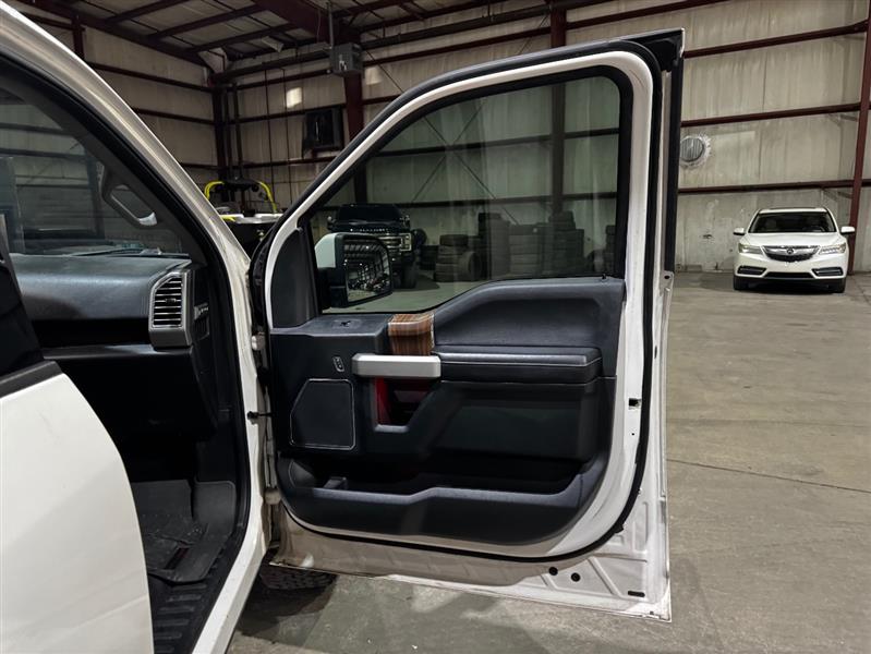 Ford F-150 Lariat SuperCrew 5.5-ft. Bed 4WD 2016