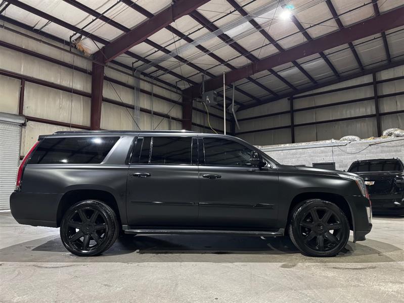 Cadillac Escalade ESV 2WD Luxury 2017