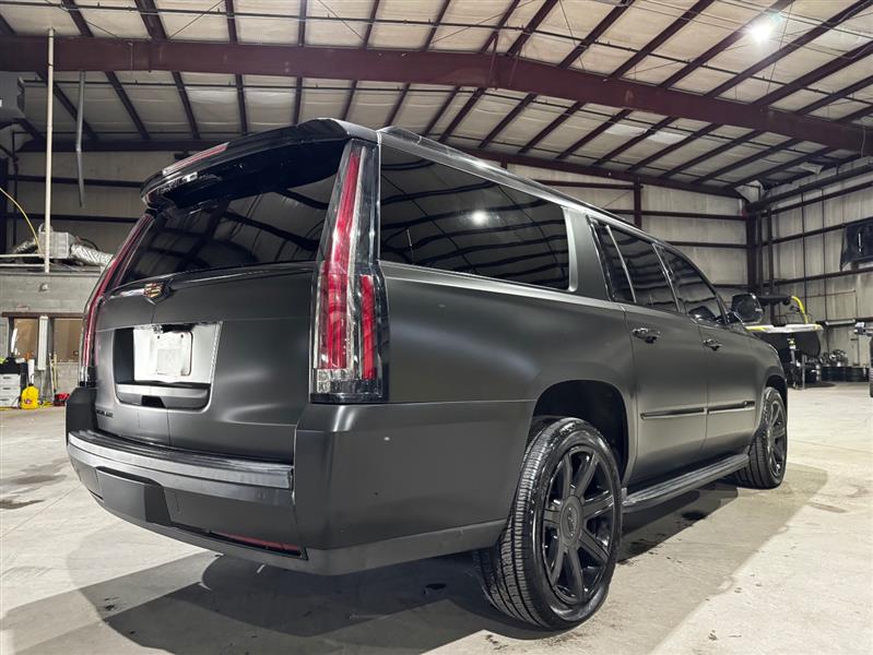 Cadillac Escalade ESV 2WD Luxury 2017
