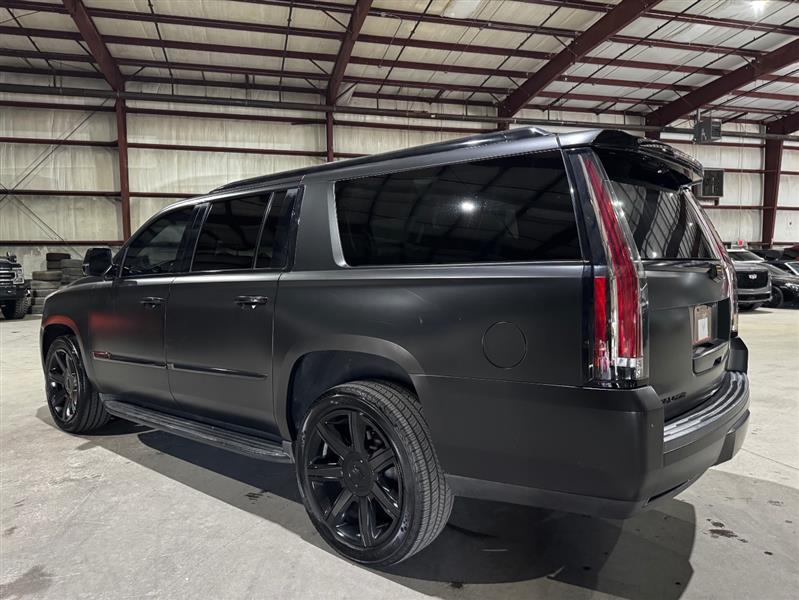Cadillac Escalade ESV 2WD Luxury 2017