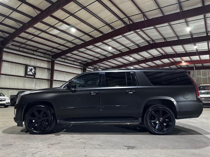 Cadillac Escalade ESV 2WD Luxury 2017