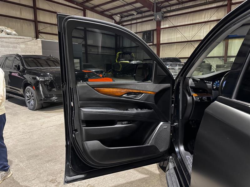 Cadillac Escalade ESV 2WD Luxury 2017