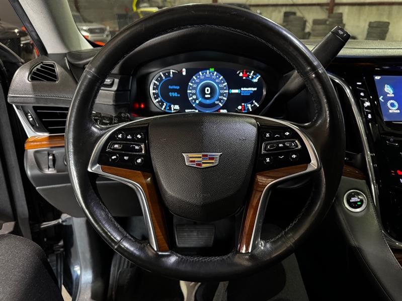 Cadillac Escalade ESV 2WD Luxury 2017