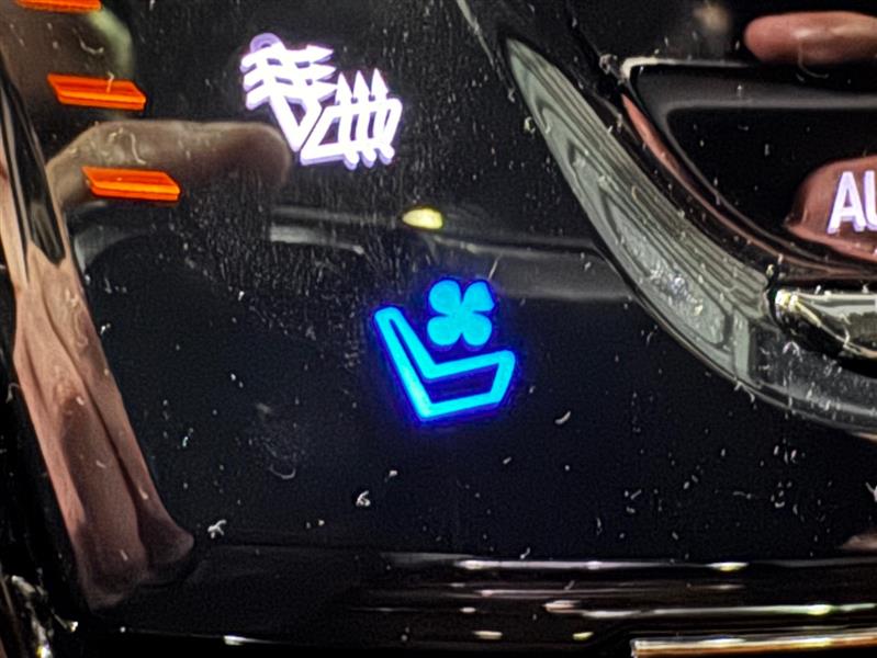 Cadillac Escalade ESV 2WD Luxury 2017