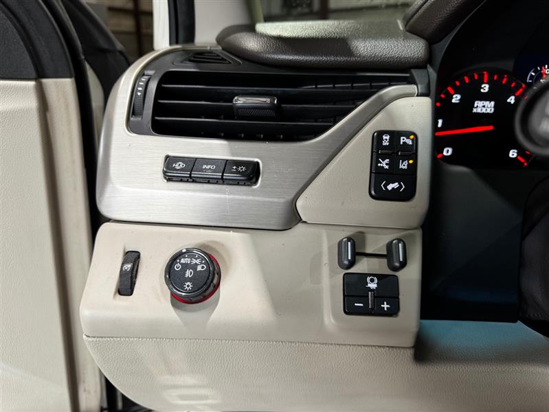 GMC Yukon Denali XL 2WD 2015