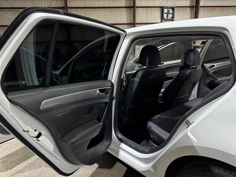 Volkswagen Golf TSI SE 6A 2016