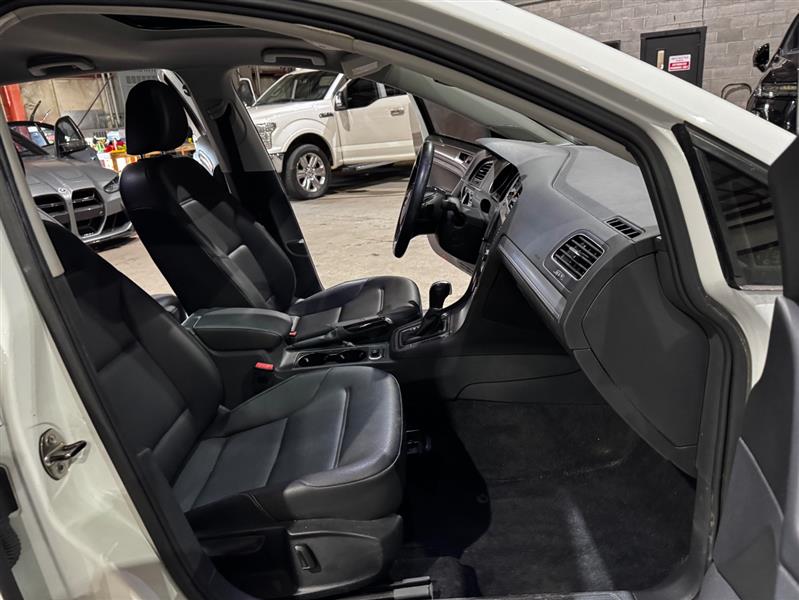 Volkswagen Golf TSI SE 6A 2016