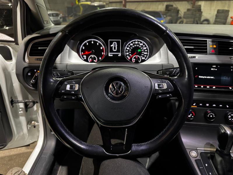 Volkswagen Golf TSI SE 6A 2016