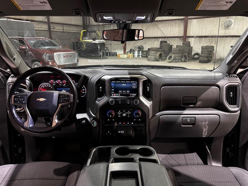 Chevrolet Silverado 1500 LT Crew Cab 4WD 2021