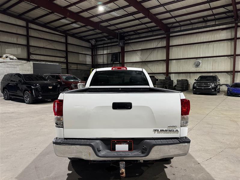 Toyota Tundra Tundra-Grade Double Cab 4.0L 2WD 2013