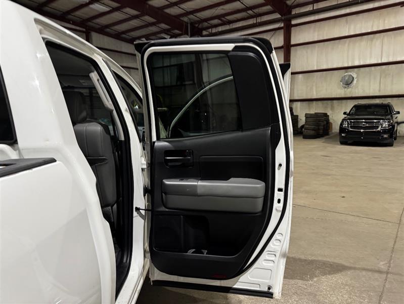 Toyota Tundra Tundra-Grade Double Cab 4.0L 2WD 2013