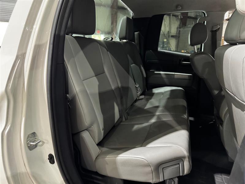 Toyota Tundra Tundra-Grade Double Cab 4.0L 2WD 2013