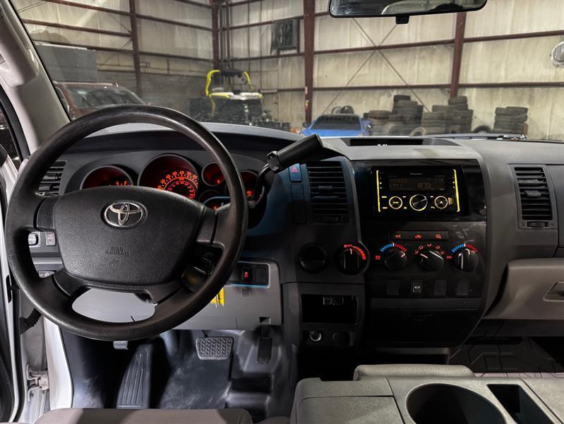 Toyota Tundra Tundra-Grade Double Cab 4.0L 2WD 2013